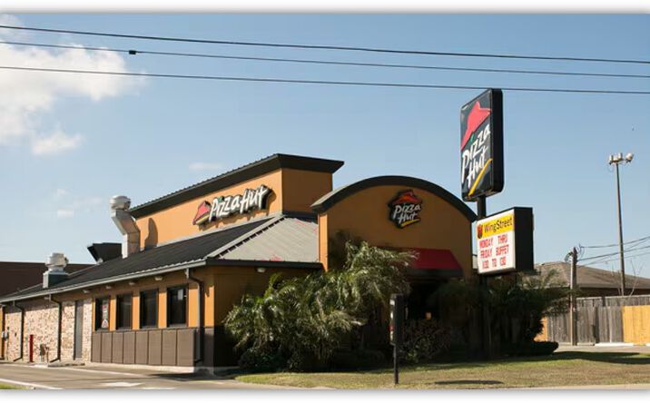 Pictures of Restaurant, Retail property located at 4815 S Staples St, Corpus Christi, TX 78411 for lease - image #1