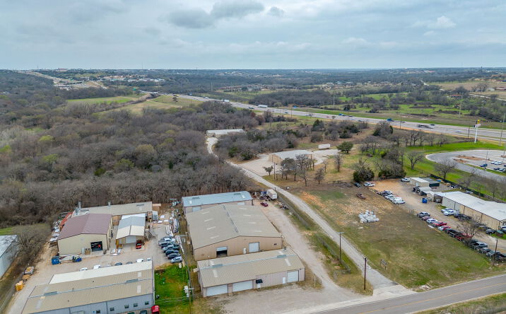 Pictures of Industrial property located at 1814 Barnett Dr, Weatherford, TX 76087 for lease - image #1