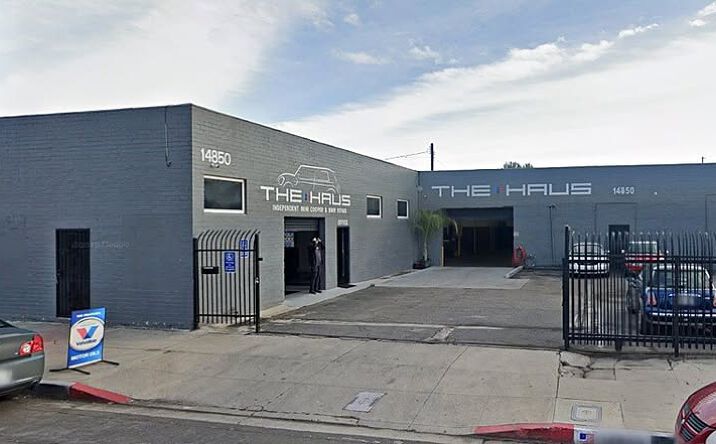 Pictures of Retail property located at 14850 Calvert St, Van Nuys, CA, Los Angeles, CA 91411 for lease - image #1