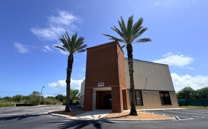 Pictures of Industrial property located at 905 Foster Way, South Daytona, FL 32119 for lease - image #1
