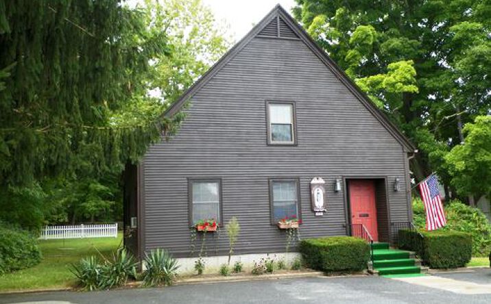 Pictures of Office property located at 1160 Putnam Pike, Chepachet, RI 02814 for lease - image #1
