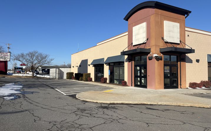 Pictures of Office property located at 2818 Linkhorne Dr, Lynchburg, VA 24503 for lease - image #1