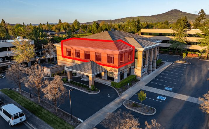 Pictures of Office property located at 1501 E McAndrews Rd, Medford, OR 97504 for lease - image #1