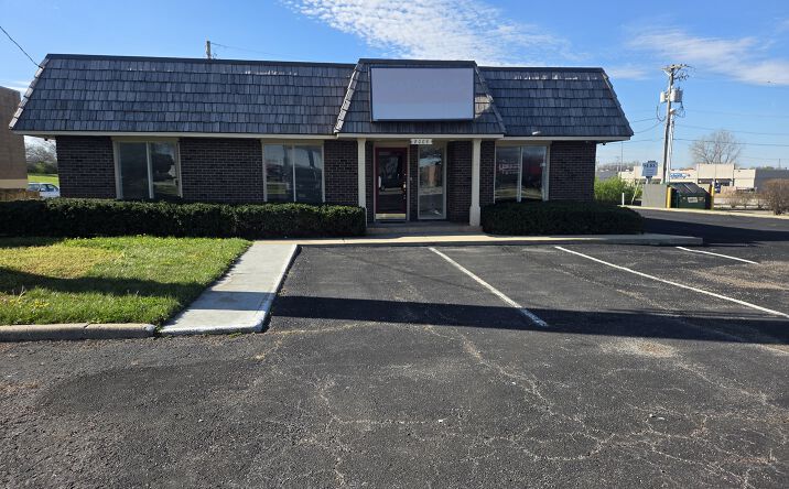 Pictures of Retail, Office property located at 8009 E 171st St, Belton, MO 64012 for lease - image #1
