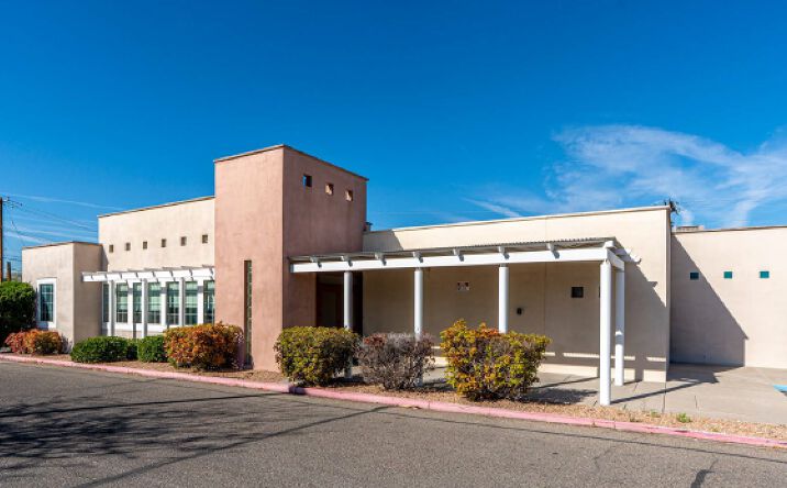 Pictures of Retail property located at 1418 Carlisle Blvd NE, Albuquerque, NM 87110 for lease - image #1