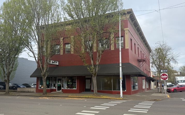 Pictures of Retail property located at 300 SW 2nd St, Corvallis, OR 97333 for lease - image #1