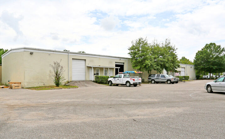 Pictures of Industrial property located at 1525 Capital Cir NW, Tallahassee, FL 32303 for lease - image #1