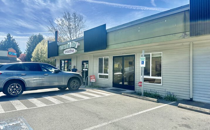 Pictures of Retail, Office property located at 16717 Redmond Wy, Redmond, WA 98052 for lease - image #1