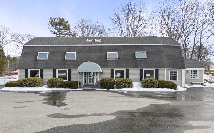 Pictures of Retail property located at 2049 Post Rd, Wells, ME 04090 for lease - image #1