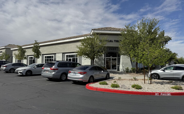 Pictures of Office property located at 2401 W Horizon Ridge Pkwy, Henderson, NV 89052 for lease - image #1