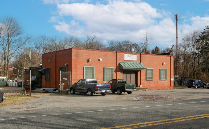Pictures of Industrial property located at 2775 Hamilton St, Hyattsville, MD 20782 for lease - image #1