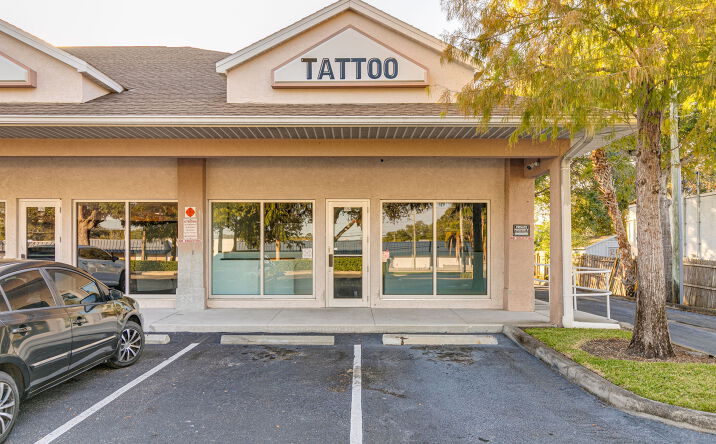 Pictures of Retail, Office property located at 1260 Seminole Blvd, Largo, FL 33770 for lease - image #1