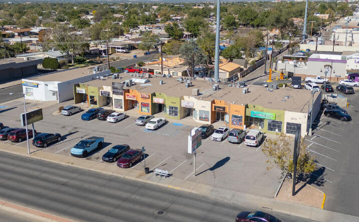 Pictures of Retail property located at 5101 Menaul Blvd NE, Albuquerque, NM 87110 for lease - image #1