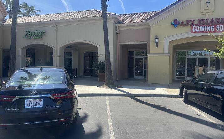 Pictures of Restaurant, Retail, Office property located at 1568 E Champlain Dr, Fresno, CA 93720 for lease - image #1