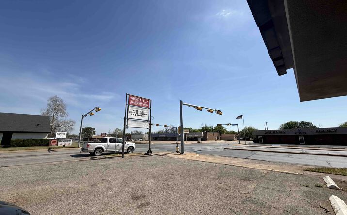 Pictures of Retail, Office, Special Purpose property located at 2100 Kemp Blvd, Wichita Falls, TX 76309 for lease - image #1