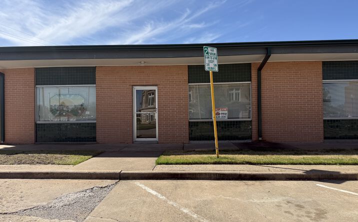 Pictures of Office property located at 505 E 3rd St, Bartlesville, OK 74003 for lease - image #1