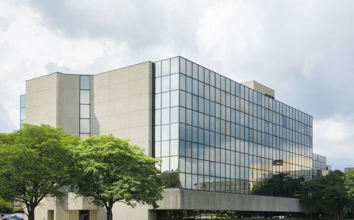 Pictures of Office property located at 3250 W Big Beaver Rd, Troy, MI 48084 for lease - image #1