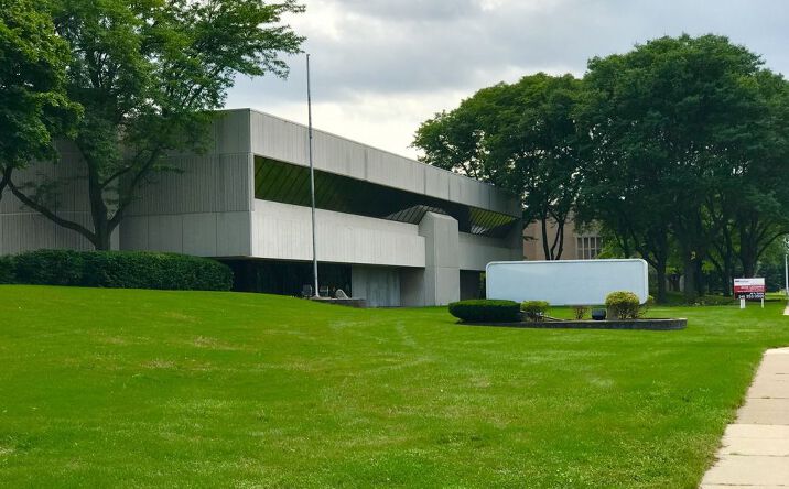 Pictures of Office property located at 17501 Michigan Ave, Dearborn, MI 48126 for lease - image #1