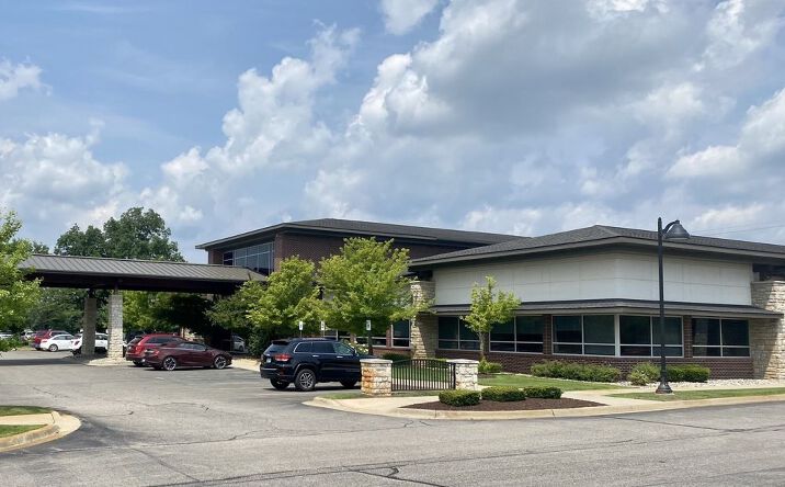 Pictures of Office property located at 10020 Professional Centre Dr, Hamburg, MI 48139 for lease - image #1