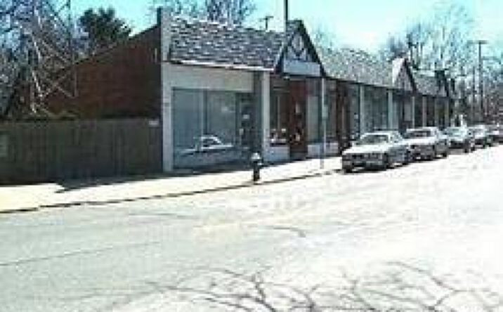 Pictures of Retail property located at 16 Broadway, Hempstead, NY 11565 for lease - image #1