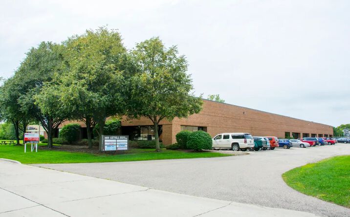 Pictures of Industrial property located at 1465 Axtell, Troy, MI 48084 for lease - image #1