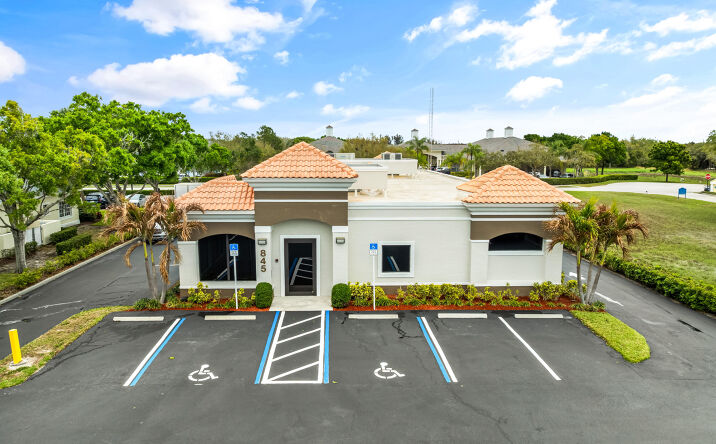 Pictures of Office property located at 845 37th Place, Vero Beach, FL 32960 for lease - image #1