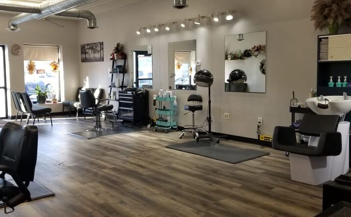 Pictures of Retail property located at 712 University Avenue, St. Paul, MN 55104 for lease - image #1