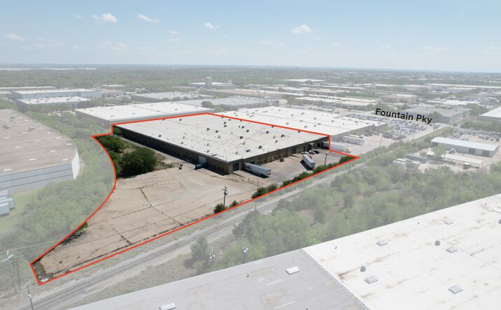 Pictures of Industrial property located at 602 Fountain Pkwy, Grand Prairie, TX 75050 for lease - image #1