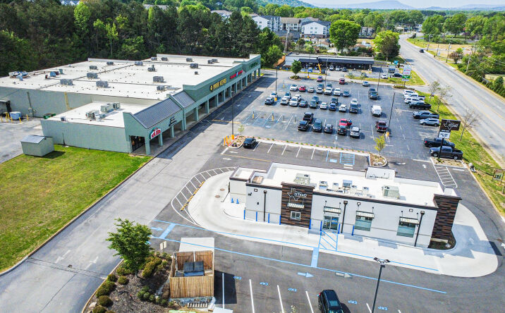 Pictures of Retail property located at 6210 Hixson Pike, Chattanooga, TN 37343 for lease - image #1
