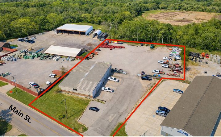 Pictures of Industrial property located at 3504 Main St, Grandview, MO 64030 for lease - image #1
