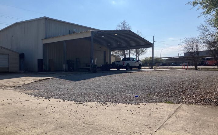 Pictures of Industrial property located at 2502 Eslava Creek Pkwy, Mobile, AL 36606 for lease - image #1