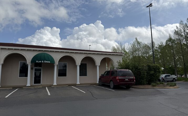 Pictures of Office property located at 1450 Dorchester Dr, Alexandria, LA 71301 for lease - image #1