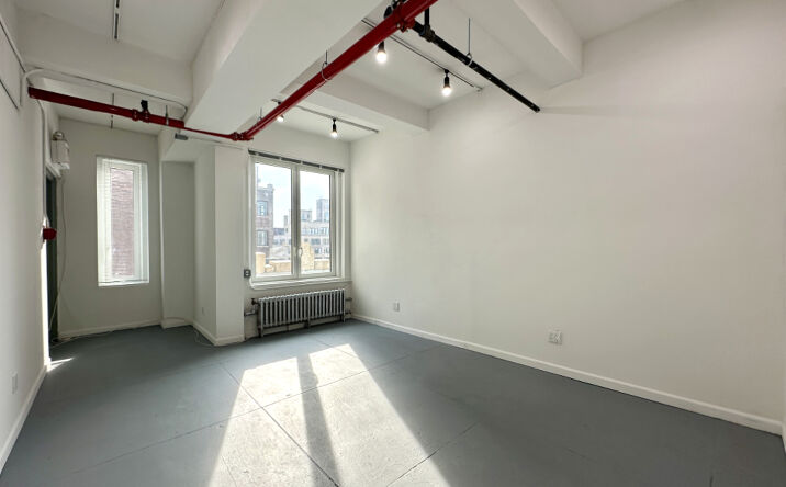 Pictures of Office property located at 363 7th Ave, New York, NY 10001 for lease - image #1
