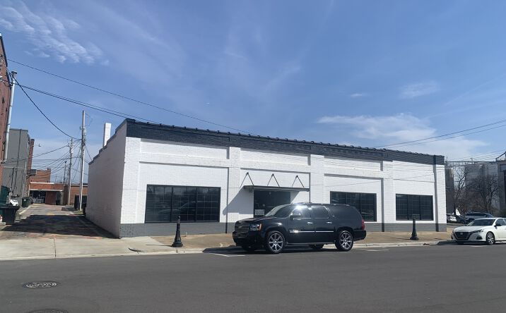 Pictures of Retail, Office property located at 110 E A St, Newton, NC 28658 for lease - image #1