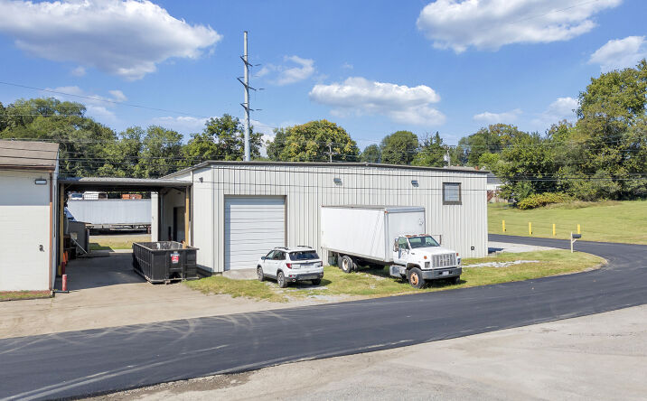 Pictures of Industrial property located at 2132 Shenandoah Valley Avenue Northeast, Roanoke, VA 24012 for lease - image #1