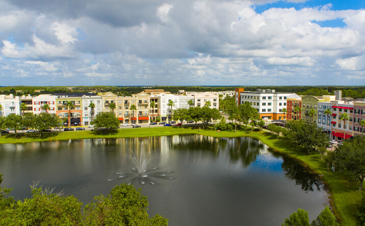 Pictures of Restaurant, Retail property located at Avalon Park, Orlando, FL, Orlando, US 32828 for lease - image #1