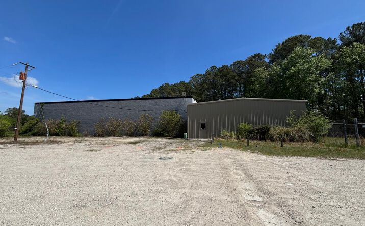 Pictures of Industrial property located at 4614 N College Road, Castle Hayne, NC 28429 for lease - image #1