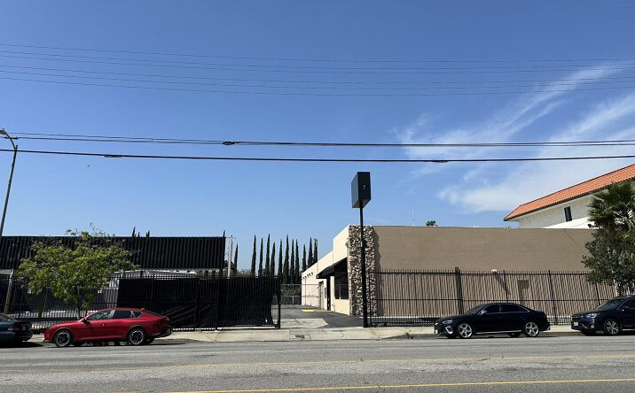 Pictures of Retail, Industrial property located at 6929 Laurel Canyon Blvd, North Hollywood, CA 91605 for lease - image #1