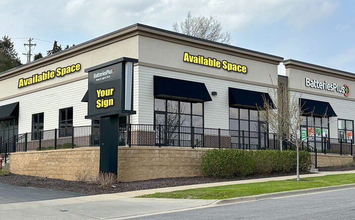 Pictures of Retail property located at 4704 East Washington Avenue, Madison, WI 53704 for lease - image #1