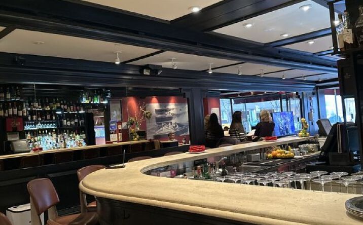 Pictures of Restaurant property located at Madison Ave, New York, NY 10021 for lease - image #1