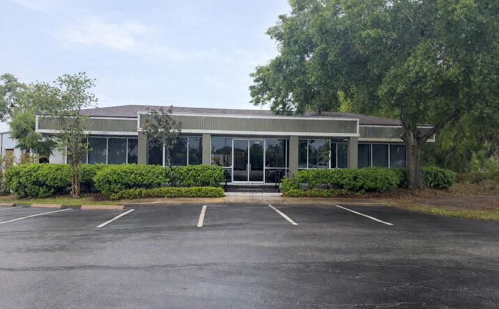 Pictures of Office property located at 100 SW 52nd Ave, Ocala, FL 34474 for lease - image #1
