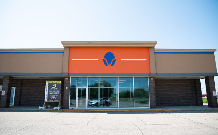 Pictures of Office, Retail, Restaurant property located at 1521 18th St, Spirit Lake, IA 51360 for lease - image #1