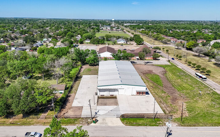 Pictures of Industrial property located at 13810 Ambrose St, Houston, TX 77045 for lease - image #1