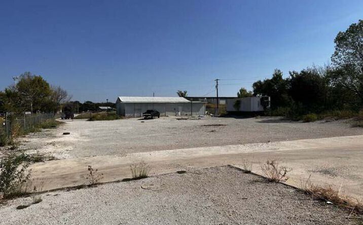 Pictures of Industrial property located at 2122 E Highway 199, Springtown, TX 76082 for lease - image #1