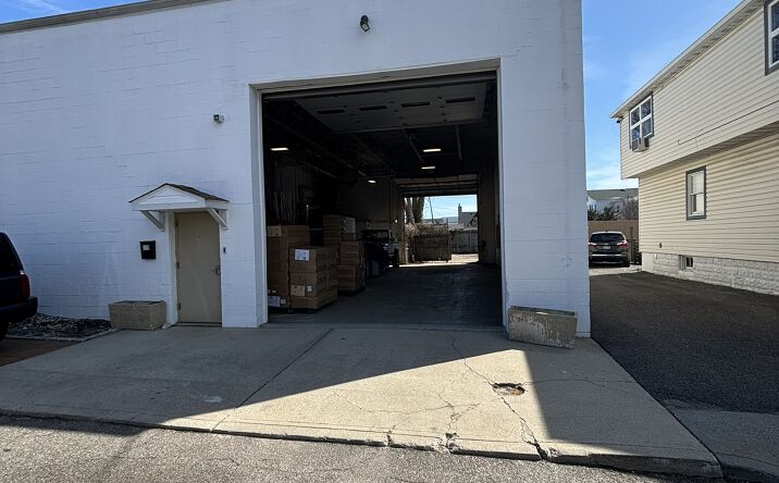 Pictures of Industrial property located at 13 Suydam Pl, Babylon, NY 11702 for lease - image #1