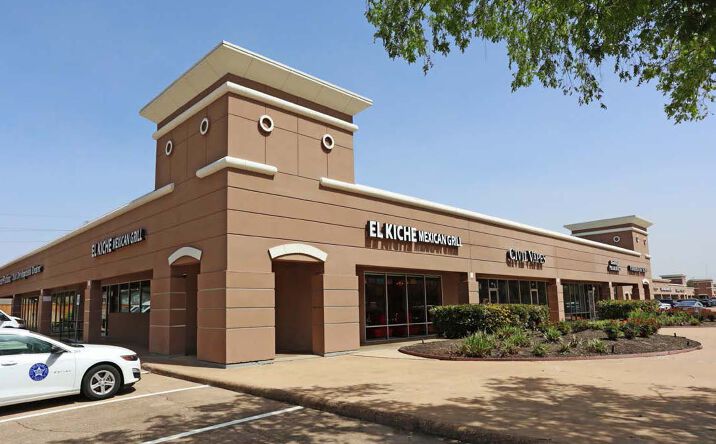 Pictures of Retail property located at 3111 Highway 6, Sugar Land, TX 77478 for lease - image #1