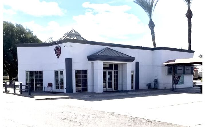 Pictures of Special Purpose, Restaurant, Retail property located at 1697 W Lacey Blvd, Hanford, CA 93230 for lease - image #1