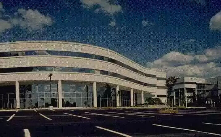 Pictures of Office property located at 619 River Dr, Elmwood Park, NJ 07407 for lease - image #1
