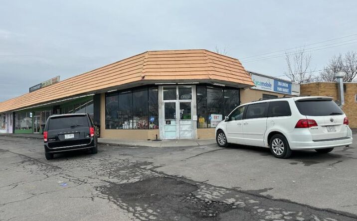 Pictures of Retail property located at 536 Niagara Falls Blvd, Tonawanda Town, NY 14223 for lease - image #1