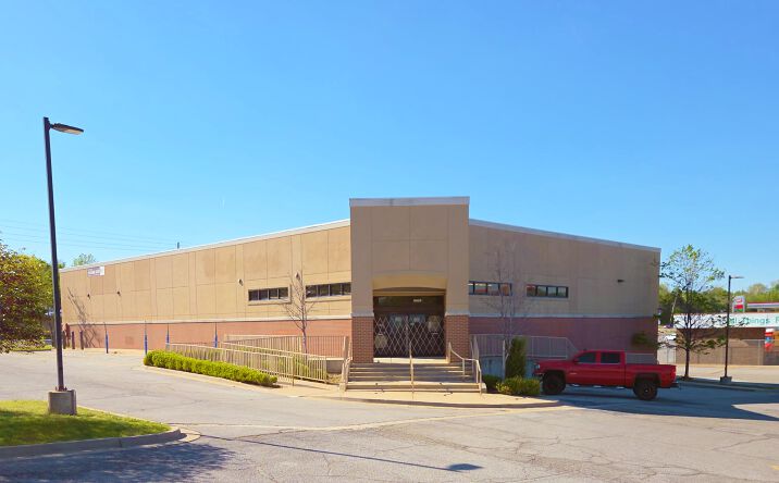 Pictures of Retail property located at 6505 E 71st St, Tulsa, OK 74133 for lease - image #1